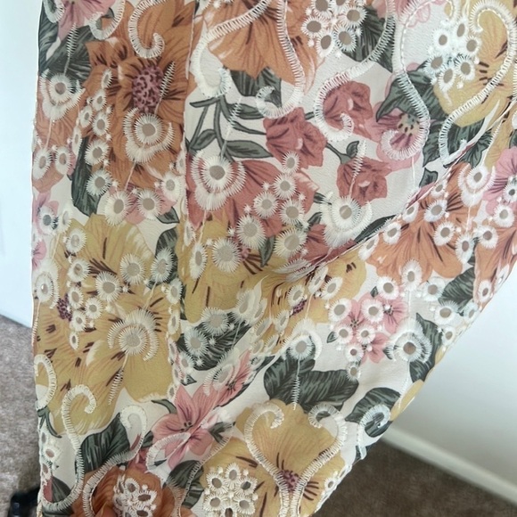 EN SAISON Floral Ruffled Long Sleeve Embroidery Mini Dress - Picture 7 of 9